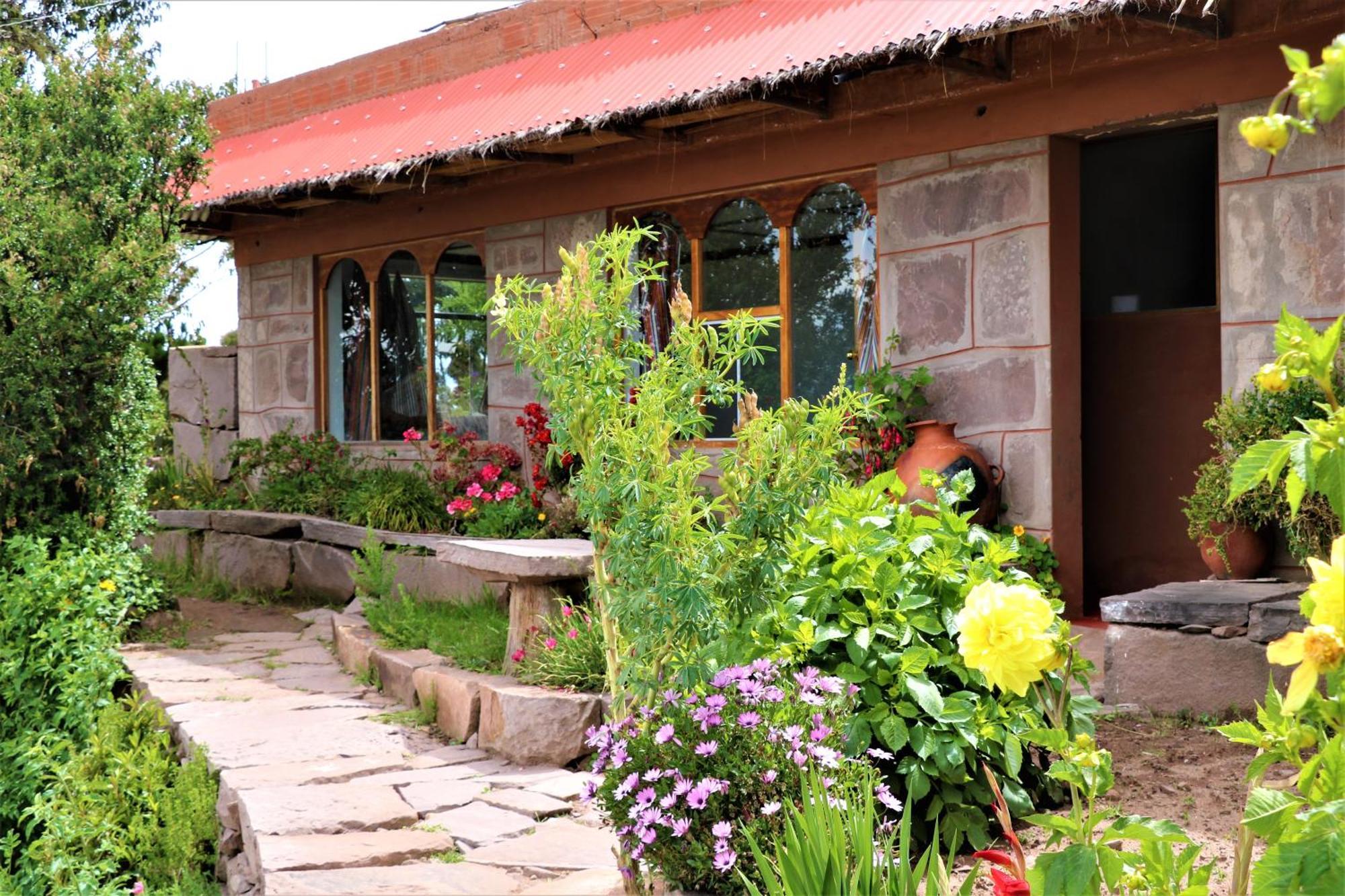 Inka Lake Taquile Lodge Huillanopampa Екстериор снимка